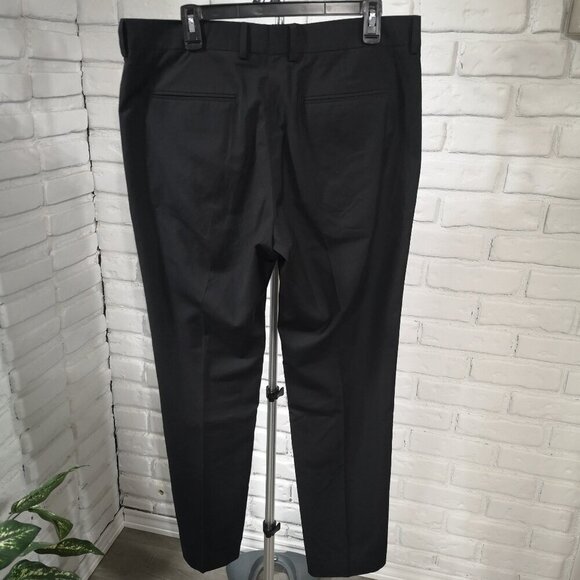 H&M Regular Fit Men's Size 36R Black Straight Legs Lightweight Pants - Picture 2 of 10